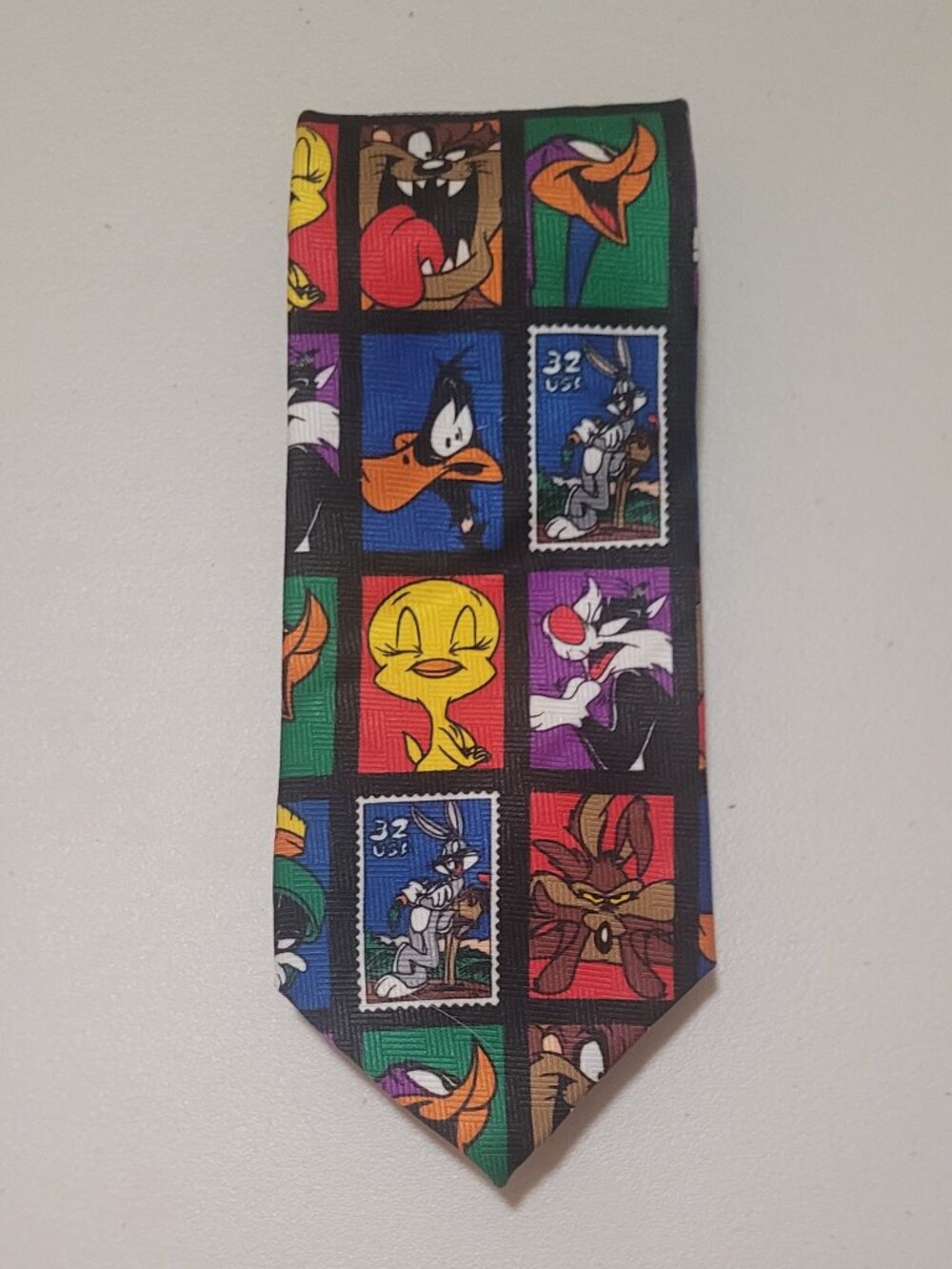 Vintage Necktie LOONEY TUNES STAMP COLLECTION Multicolor Warner Bros. USPS 1997